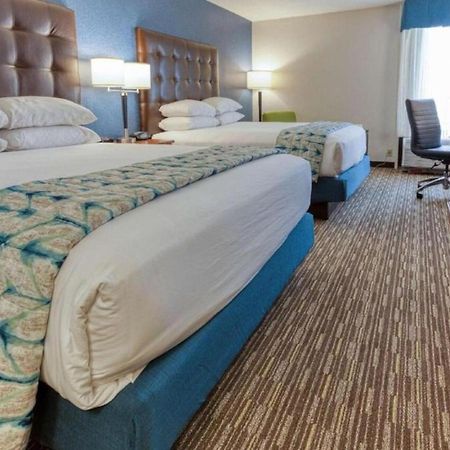 Heritage Inn & Suites St Louis Fenton, Trademark By Wyndham ภายนอก รูปภาพ