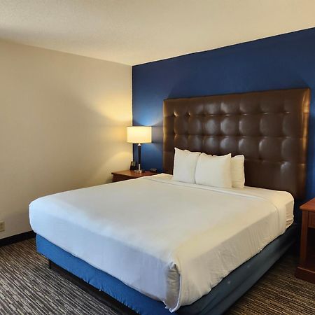 Heritage Inn & Suites St Louis Fenton, Trademark By Wyndham ภายนอก รูปภาพ
