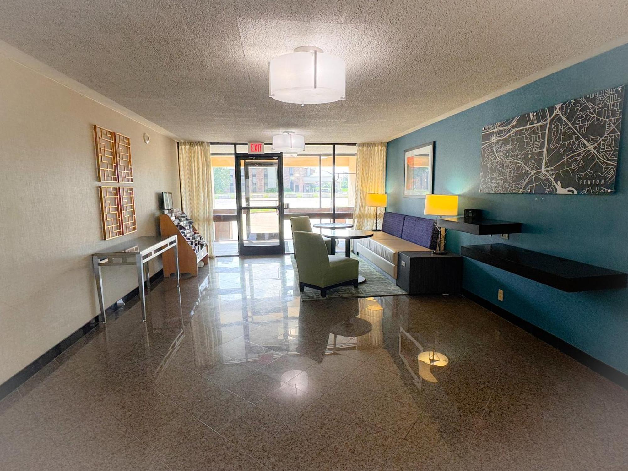 Heritage Inn & Suites St Louis Fenton, Trademark By Wyndham ภายนอก รูปภาพ