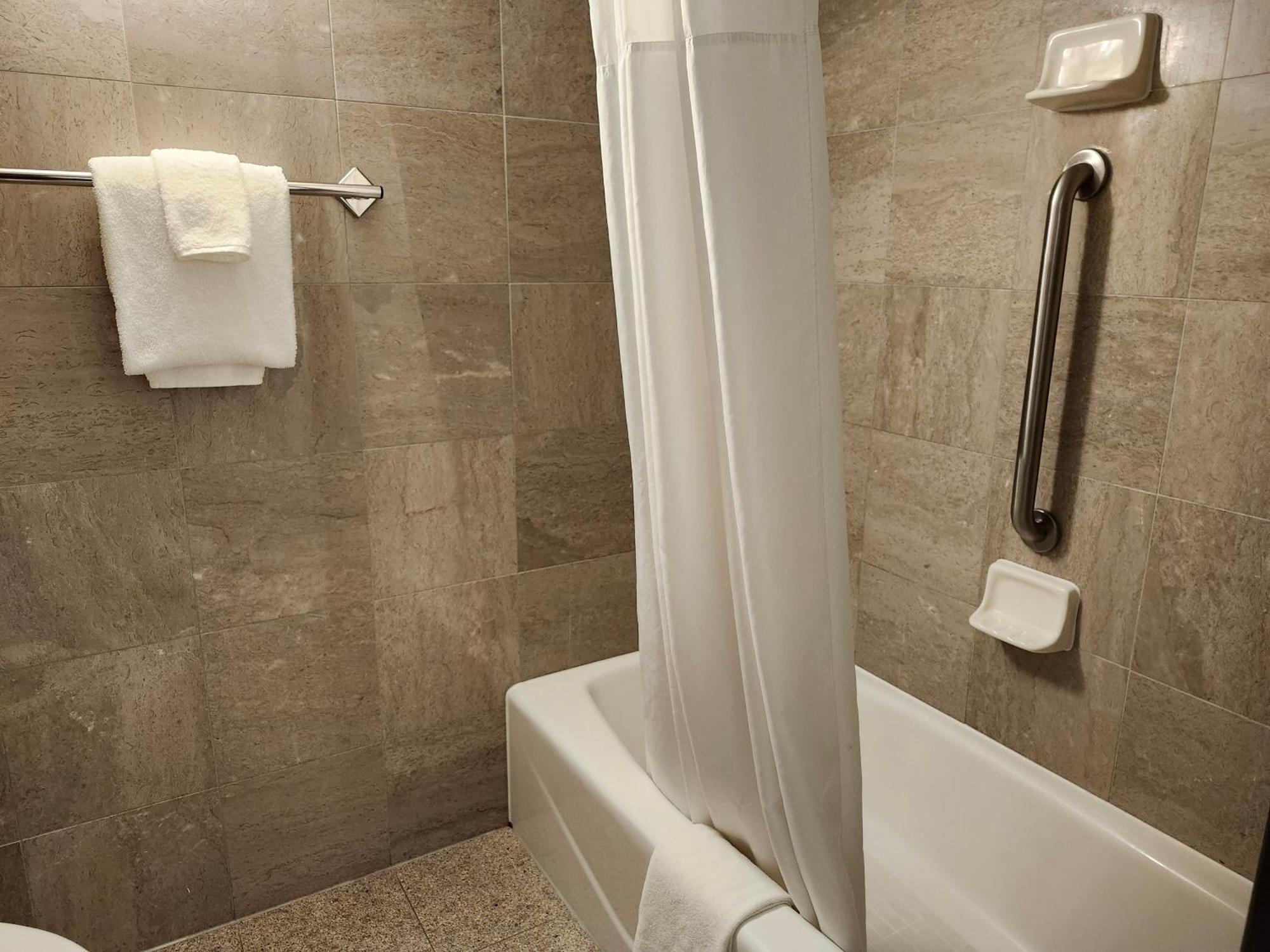 Heritage Inn & Suites St Louis Fenton, Trademark By Wyndham ภายนอก รูปภาพ