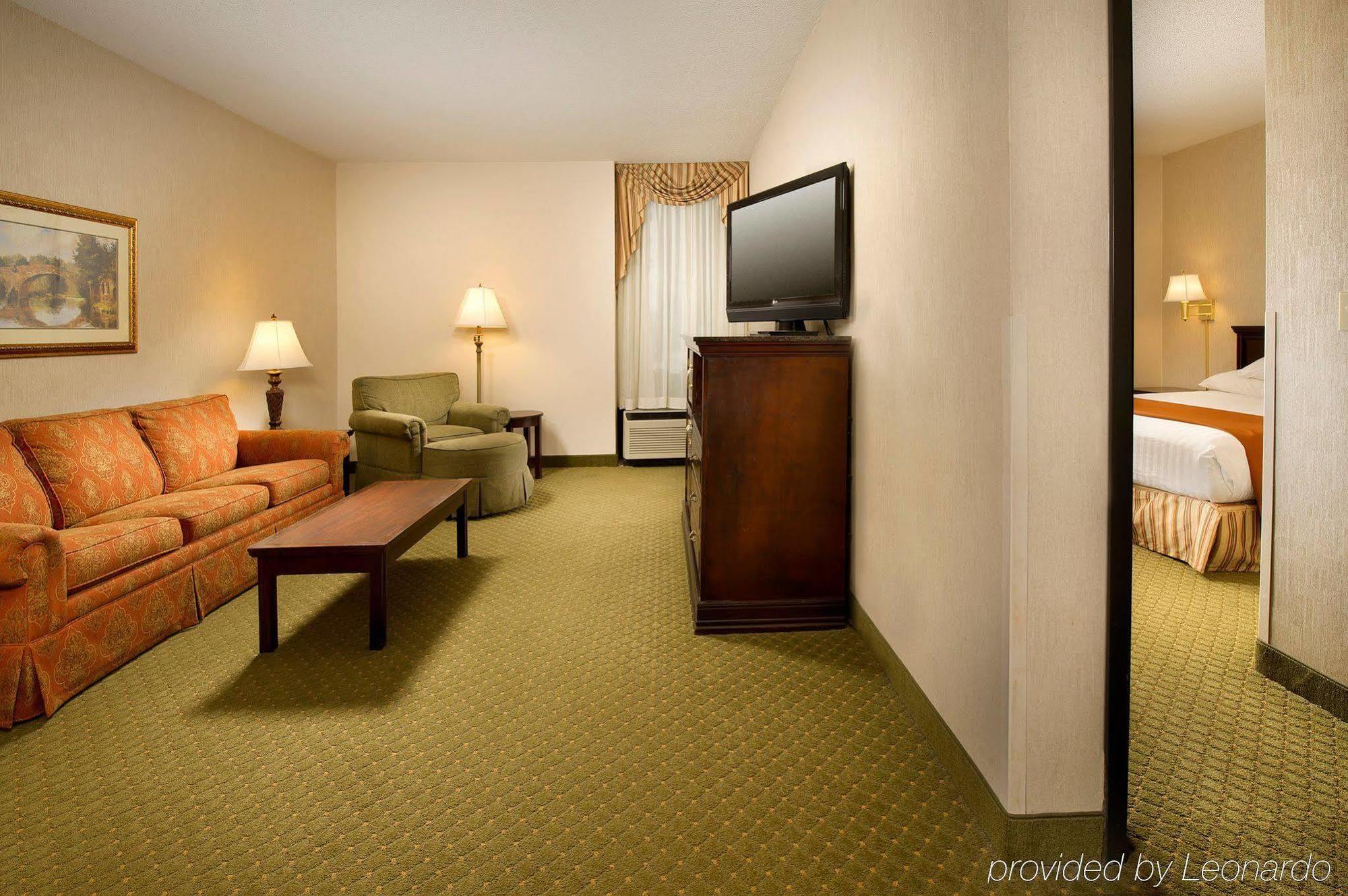 Heritage Inn & Suites St Louis Fenton, Trademark By Wyndham ภายนอก รูปภาพ