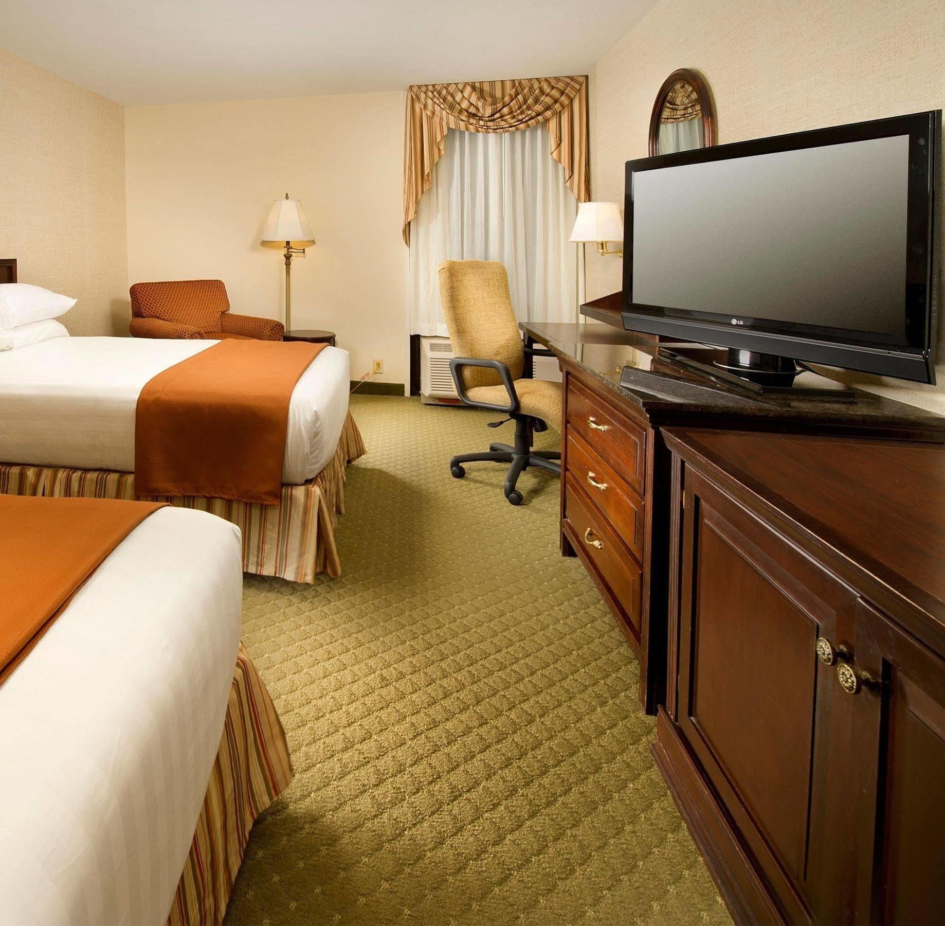 Heritage Inn & Suites St Louis Fenton, Trademark By Wyndham ภายนอก รูปภาพ